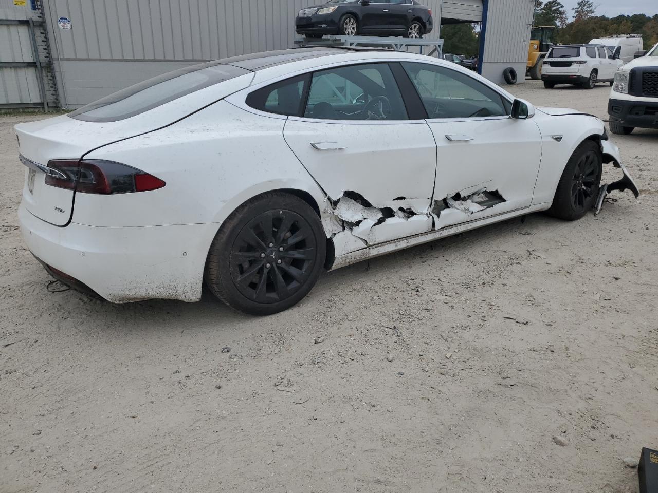 TESLA MODEL S