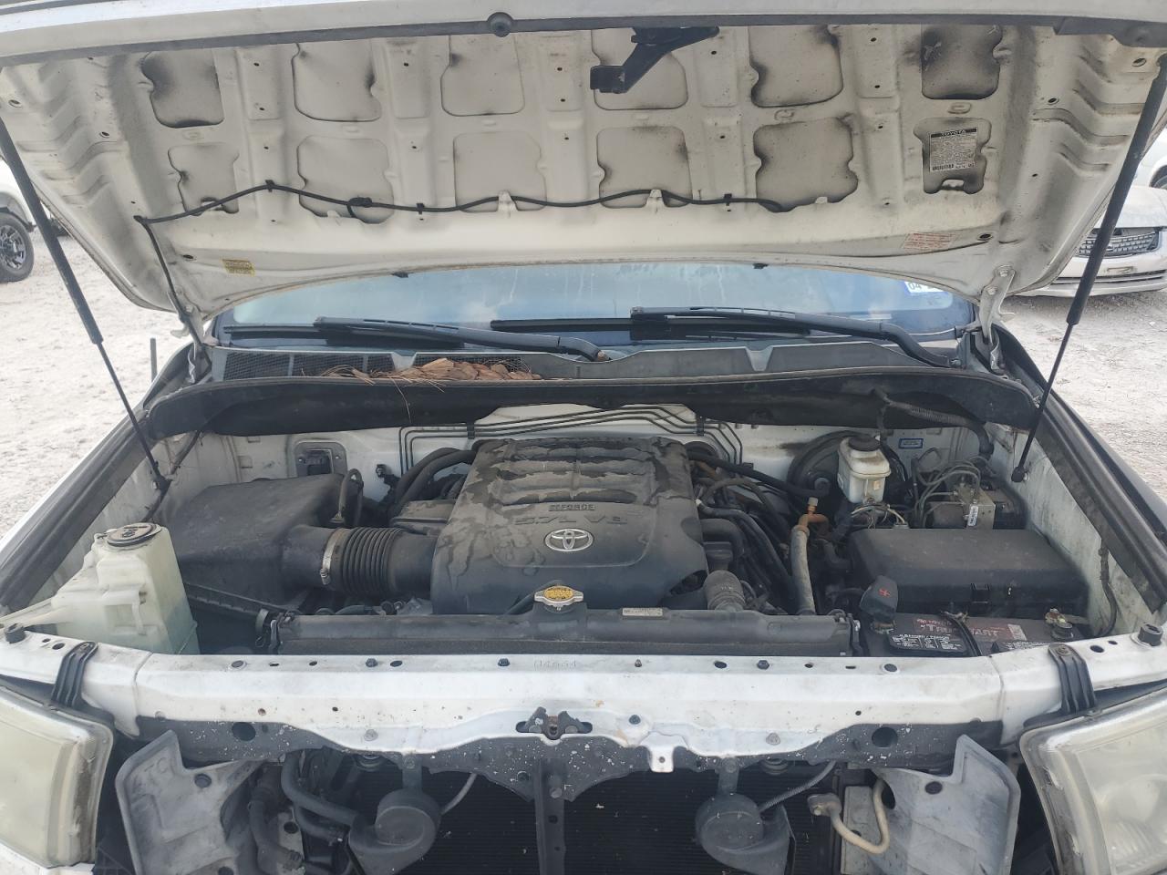 TOYOTA TUNDRA DOUBLE CAB SR5