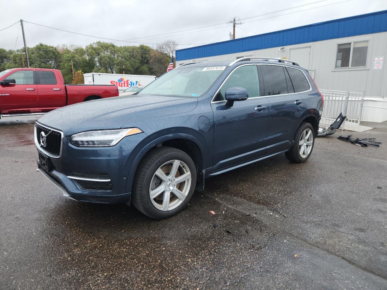 VOLVO XC90 T8 MOMENTUM