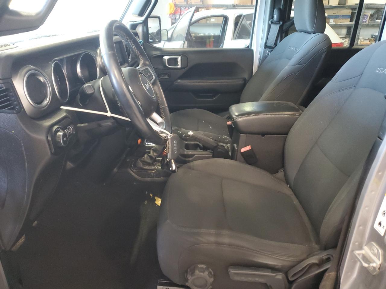 JEEP WRANGLER SAHARA