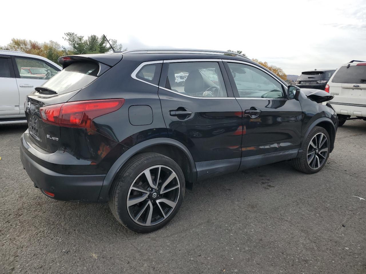 NISSAN ROGUE SPORT S