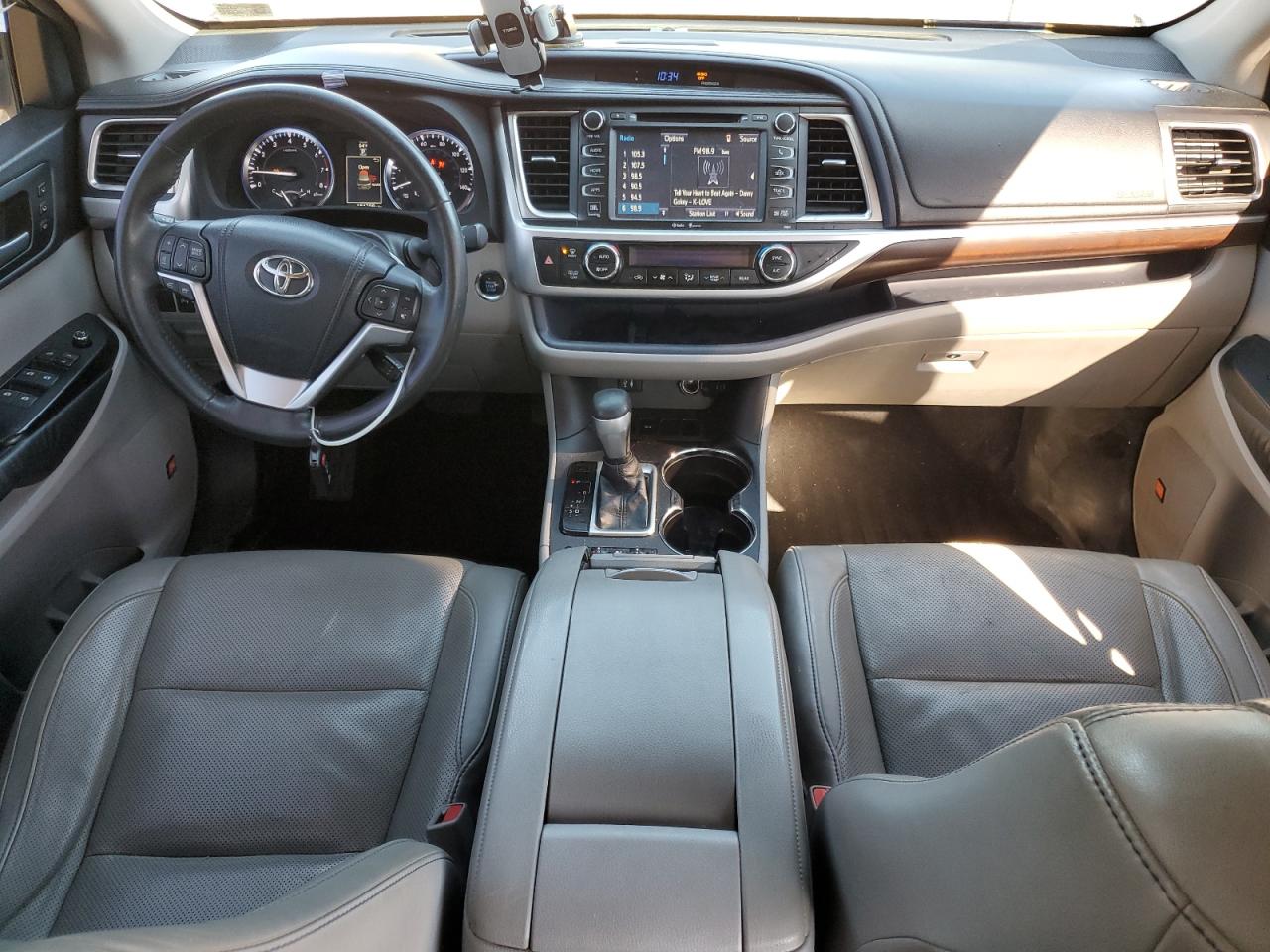 TOYOTA HIGHLANDER LIMITED