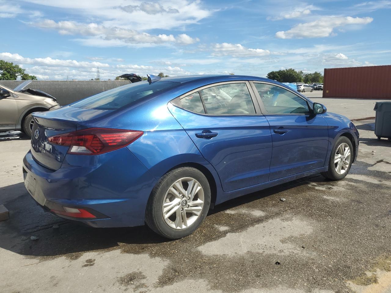 HYUNDAI ELANTRA SEL