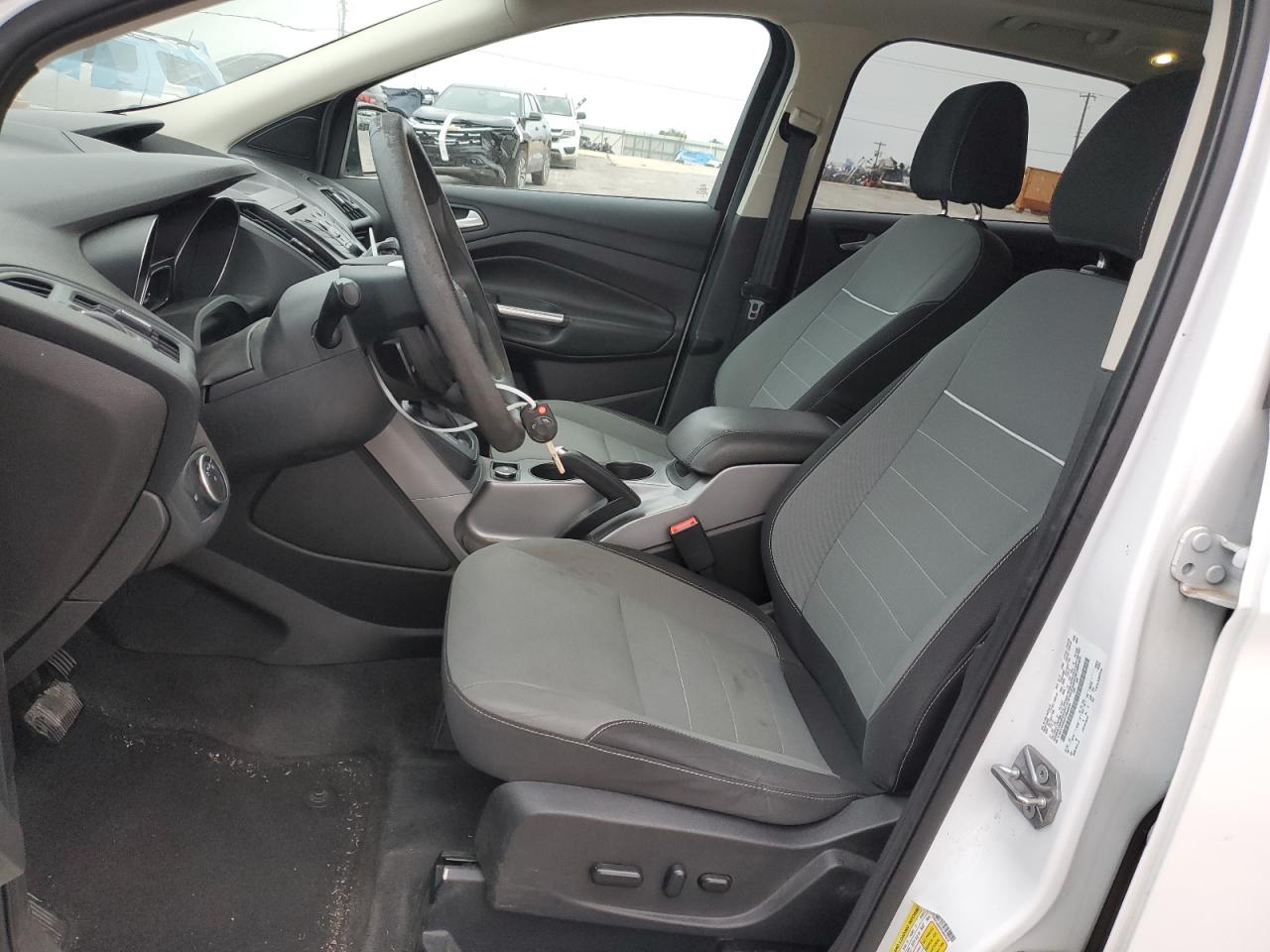 FORD ESCAPE SE