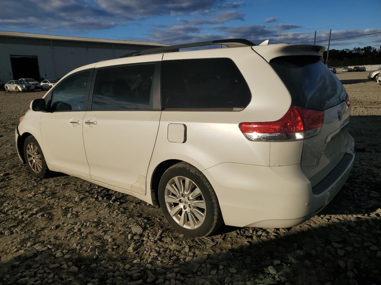 TOYOTA SIENNA XLE