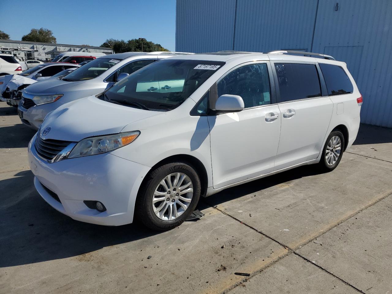TOYOTA SIENNA XLE