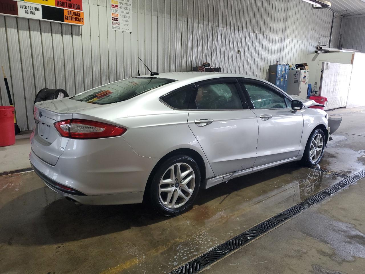 FORD FUSION SE
