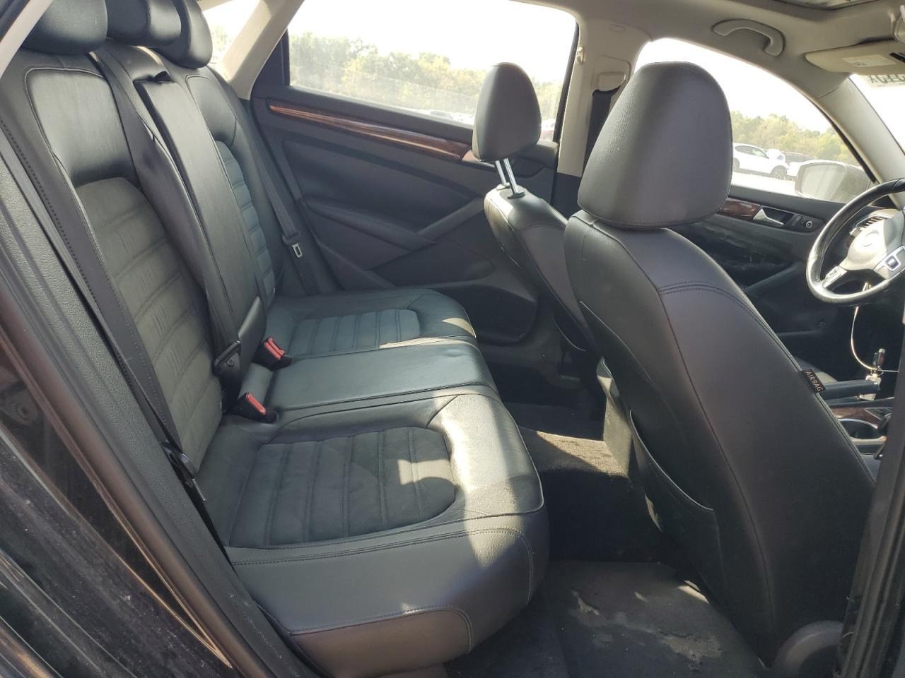 VOLKSWAGEN PASSAT SEL