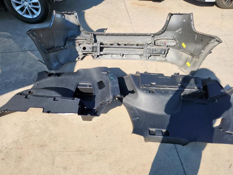 2018 KIA SORENTO LX 5XYPG4A32JG348825