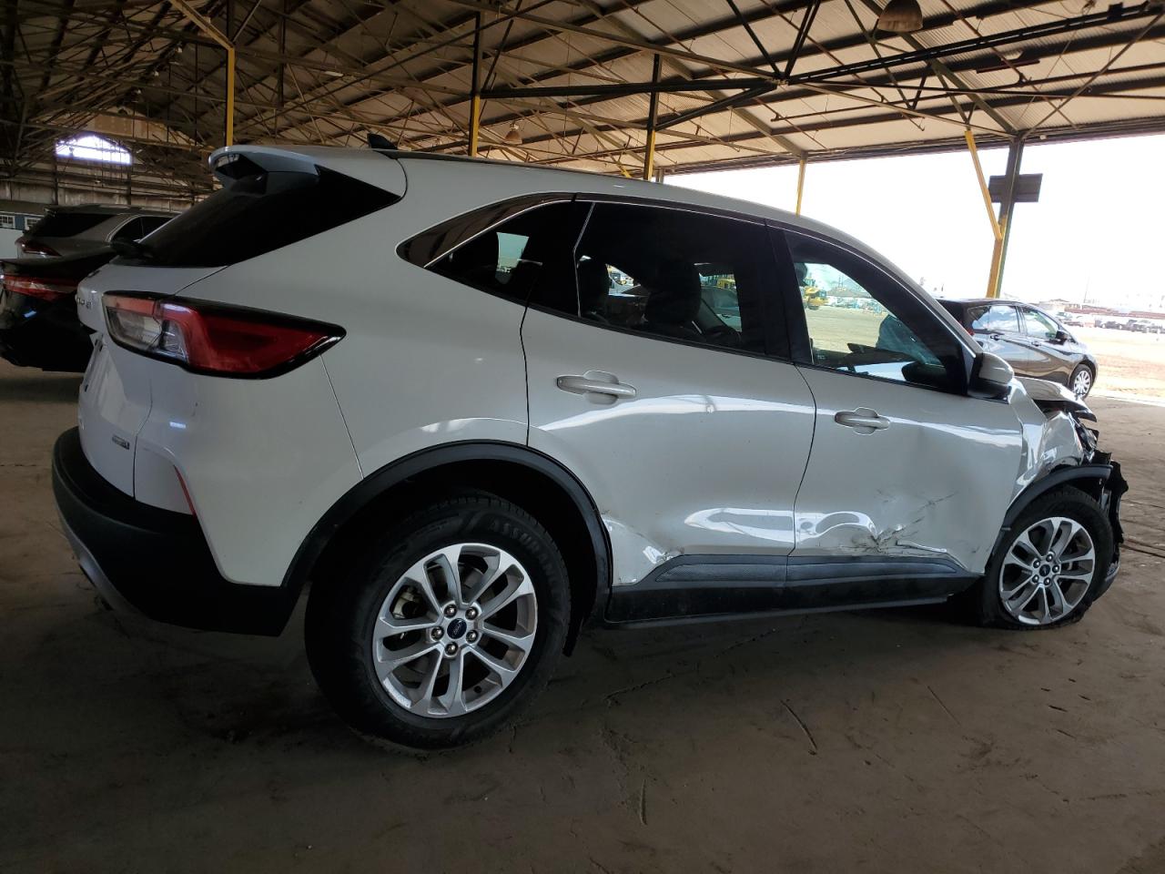 FORD ESCAPE SE