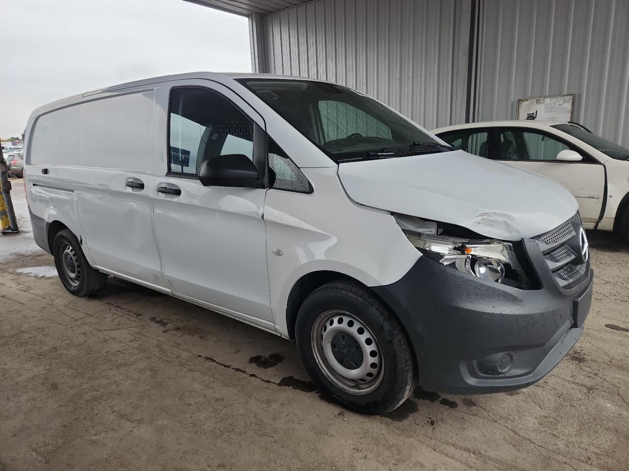 MERCEDES-BENZ METRIS