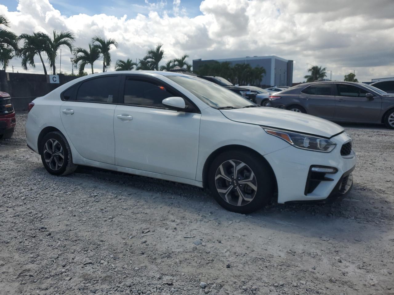 KIA FORTE FE