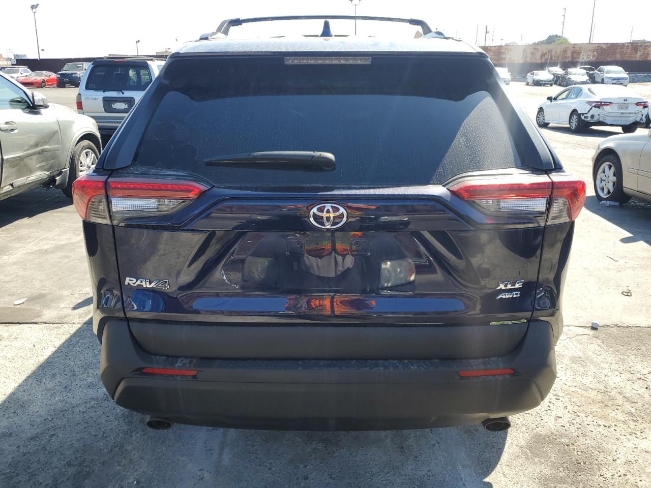 TOYOTA RAV4 XLE PREMIUM