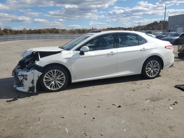 2020 TOYOTA CAMRY XLE #3297975780