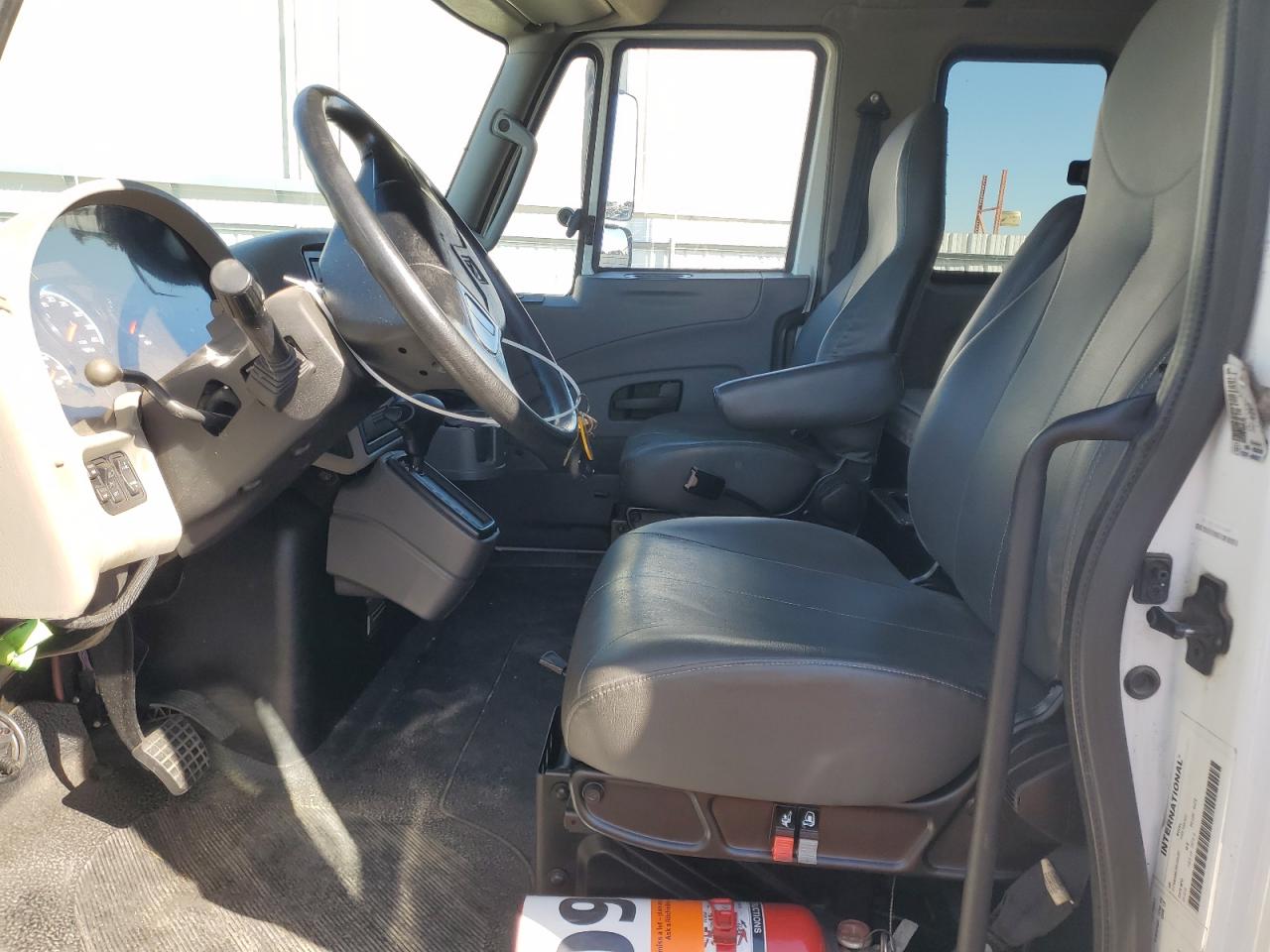 Lot #3279482298 2019 INTERNATIONAL 4300