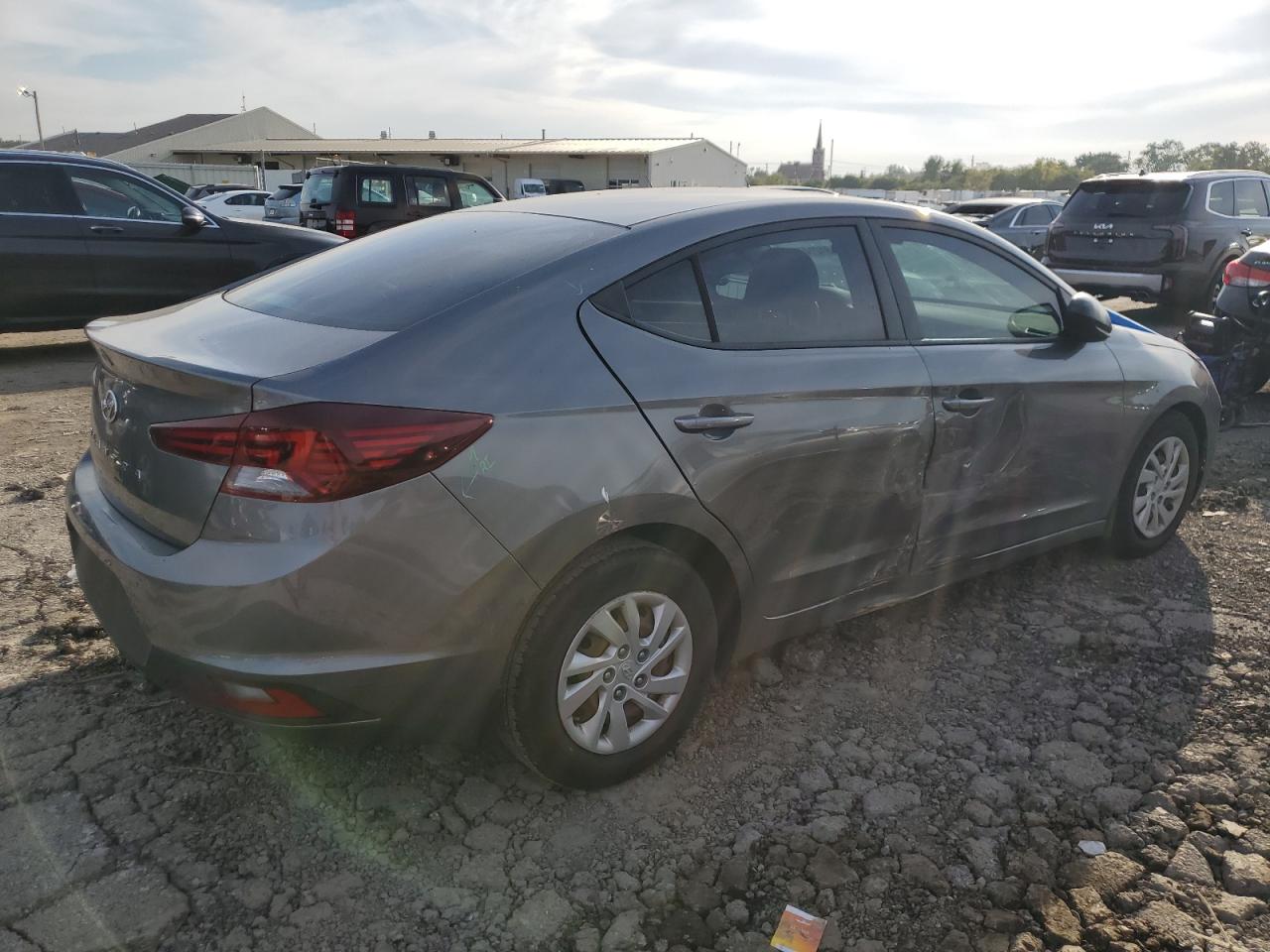 HYUNDAI ELANTRA SE