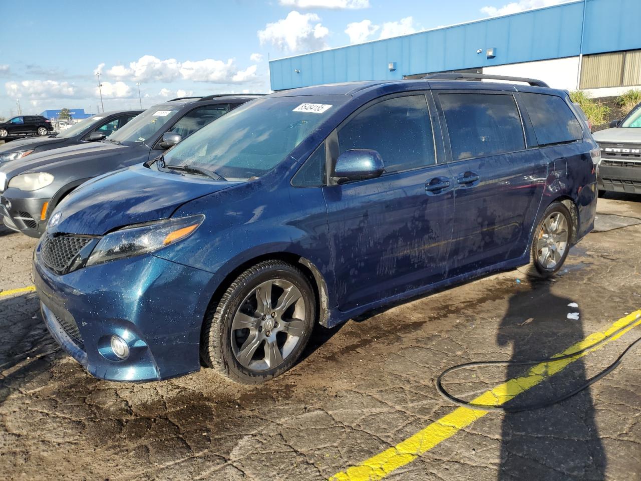 TOYOTA SIENNA SPORT