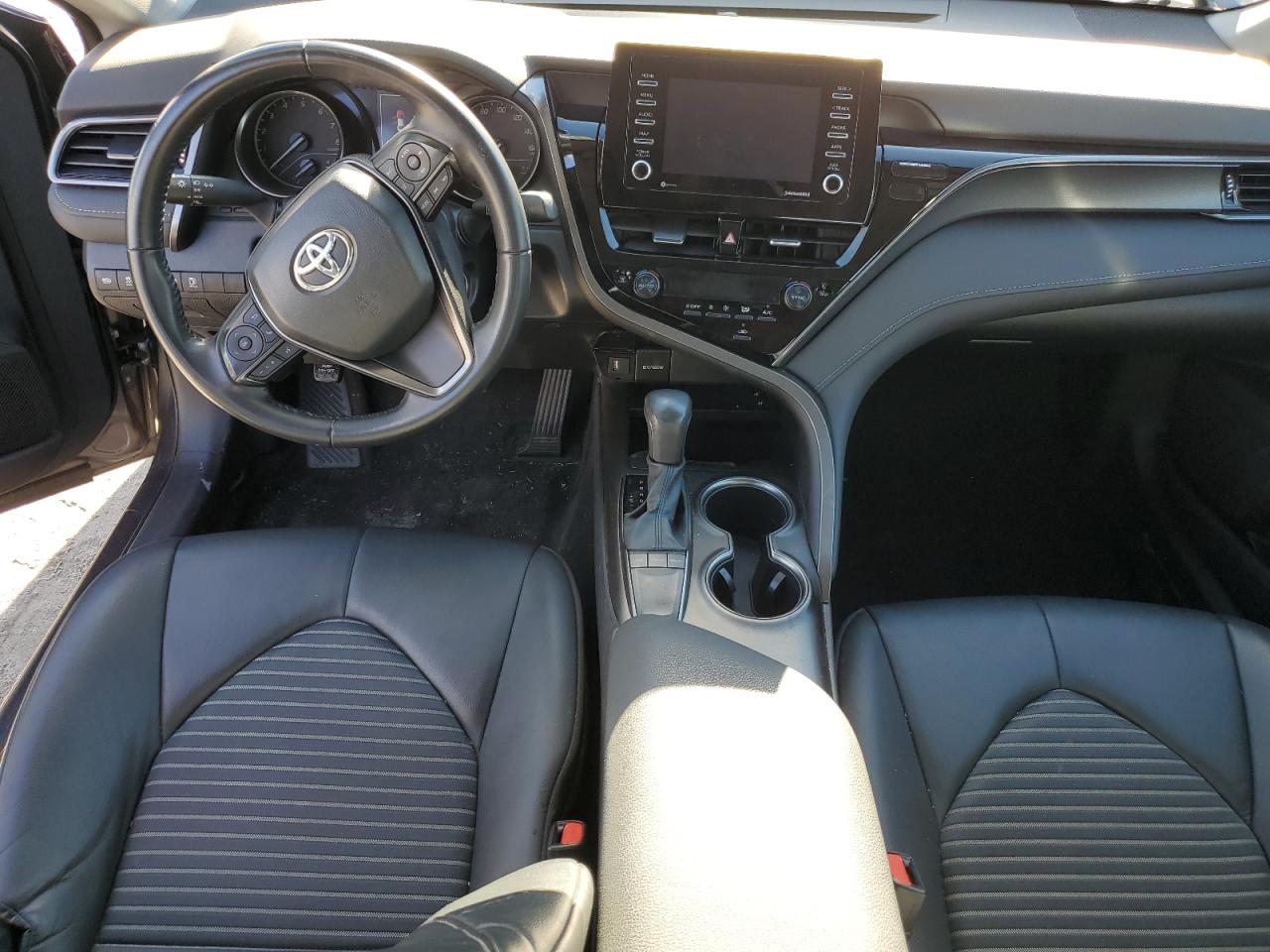 TOYOTA CAMRY SE NIGHT SHADE