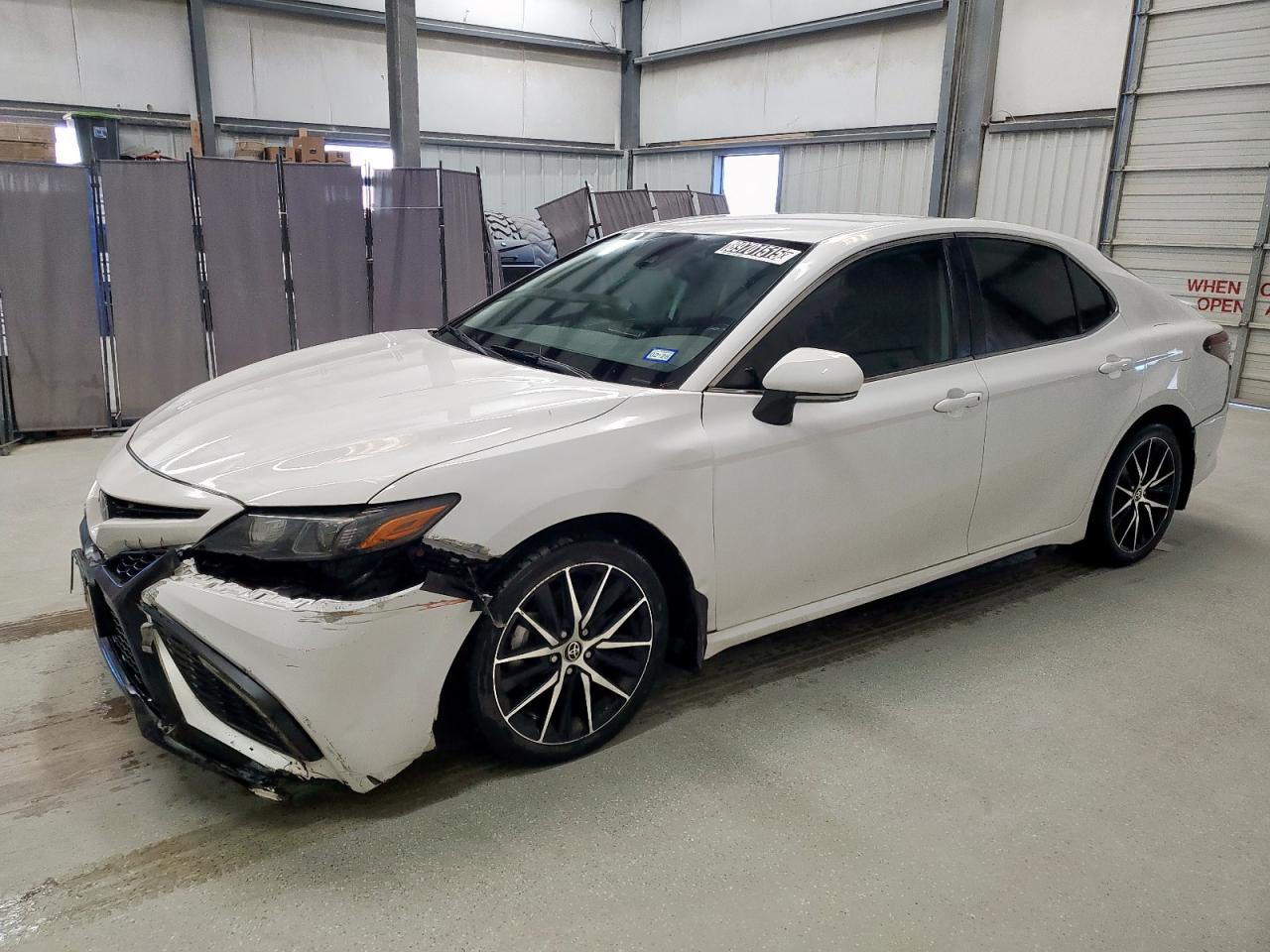 TOYOTA CAMRY SE