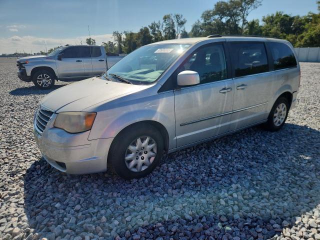 Global Auto Auctions: 2010 CHRYSLER TOWN & COU