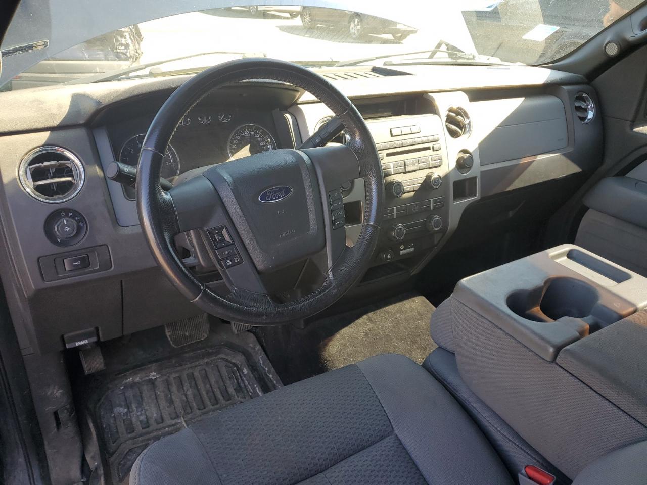 FORD F-150 SUPER CAB