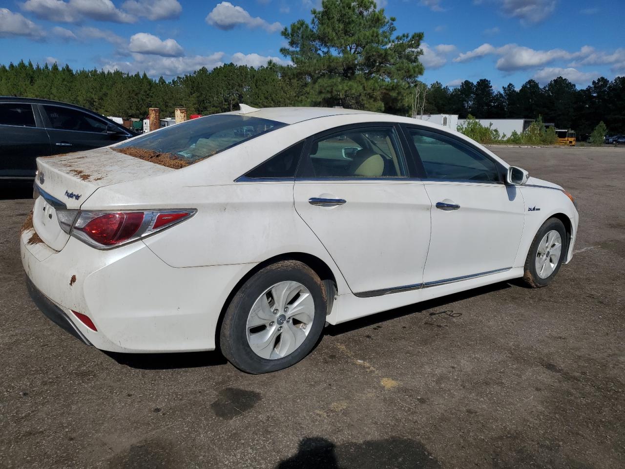 HYUNDAI SONATA HYBRID