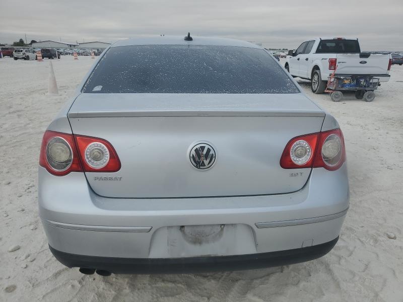 2010 VOLKSWAGEN PASSAT - WVWJK7AN3AE141182