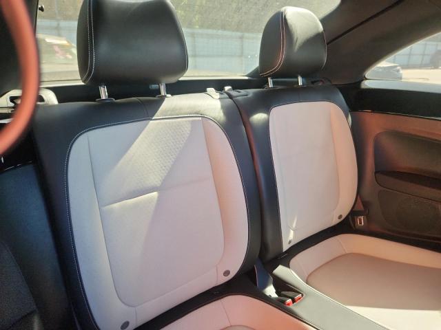 2017 VOLKSWAGEN BEETLE SE 3VWJ17AT5HM624823