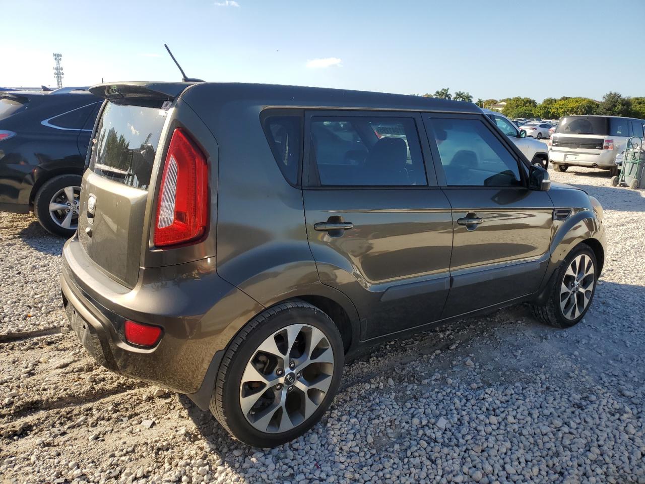 KIA SOUL +