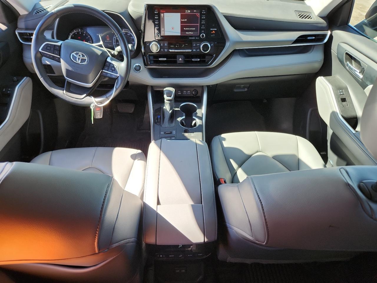 TOYOTA HIGHLANDER XLE