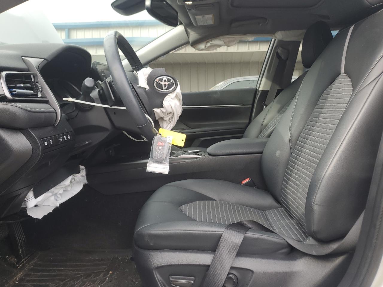 TOYOTA CAMRY SE NIGHT SHADE