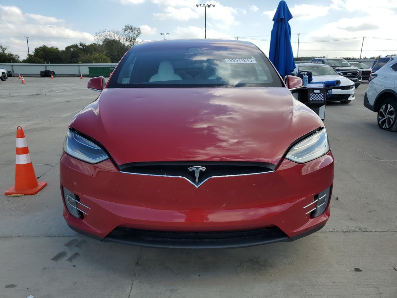TESLA MODEL X