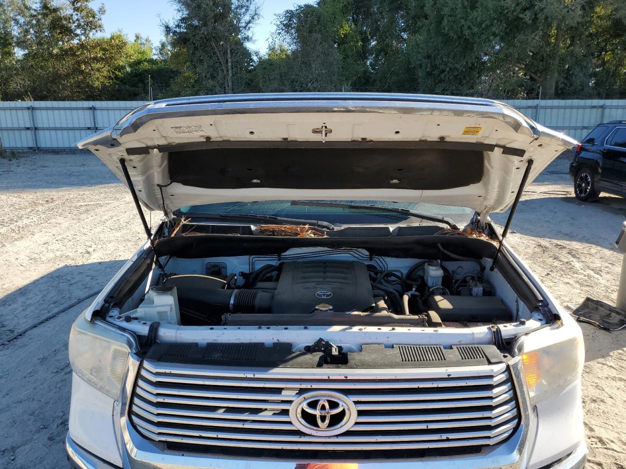 TOYOTA TUNDRA CREWMAX LIMITED