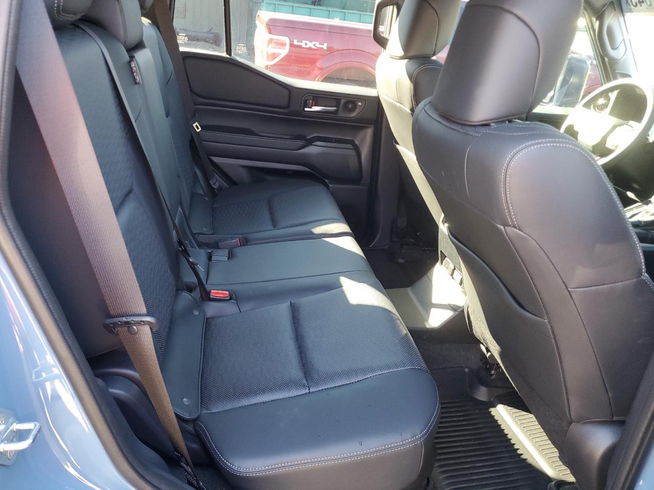 TOYOTA LAND CRUISER BASE