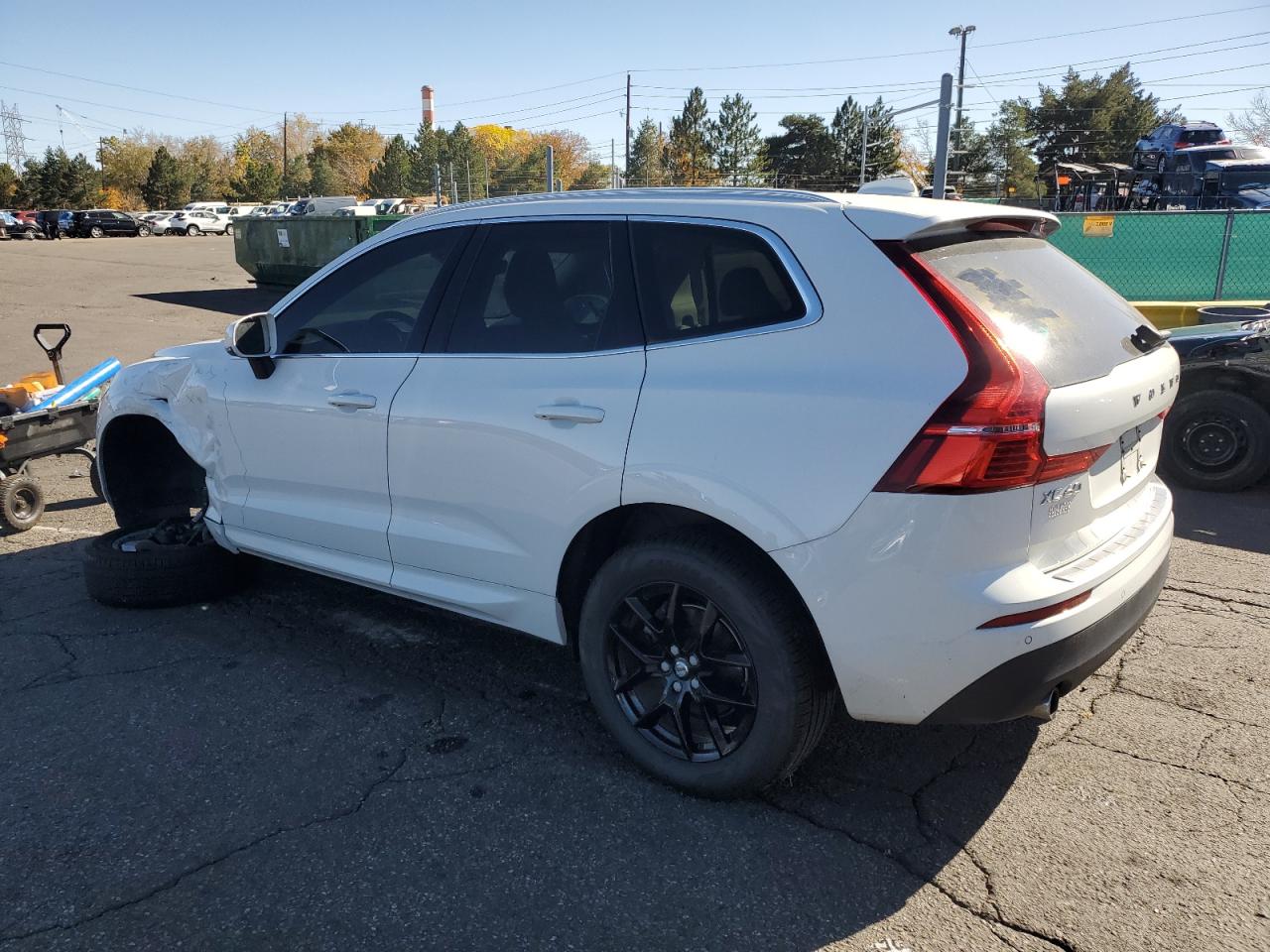 VOLVO XC60 T5 MOMENTUM