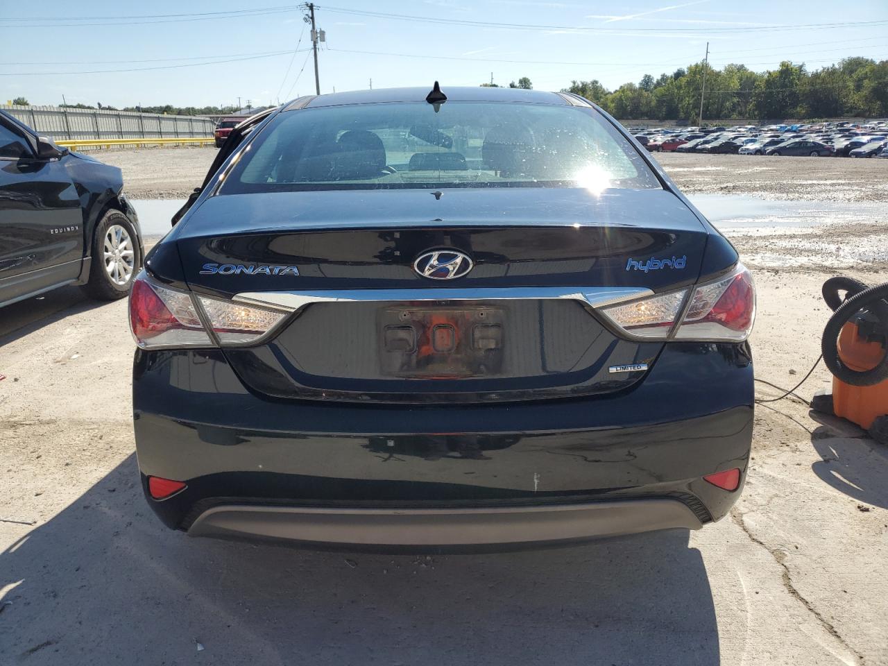 HYUNDAI SONATA HYBRID