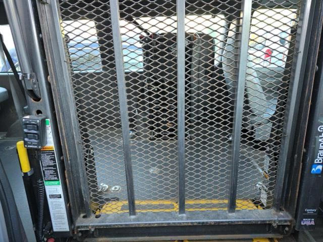 FORD ECONOLINE E250 VAN