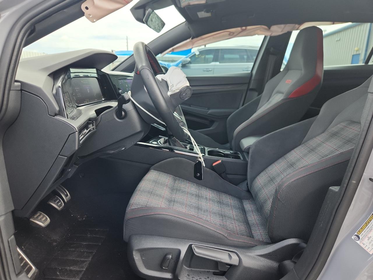 VOLKSWAGEN GOLF GTI S