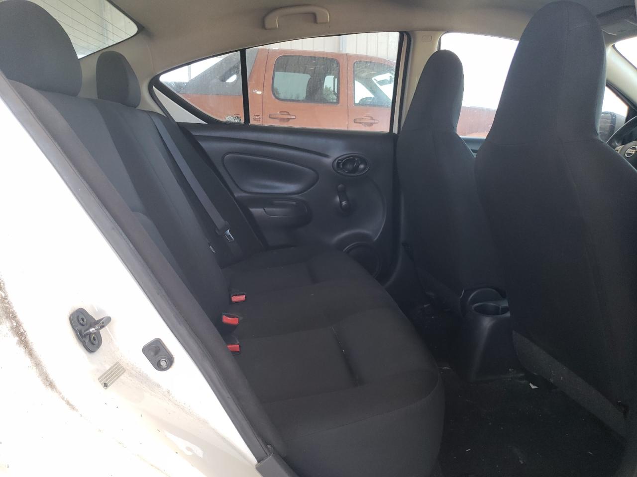 NISSAN VERSA S