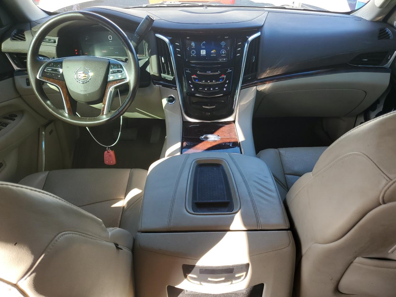 CADILLAC ESCALADE PREMIUM