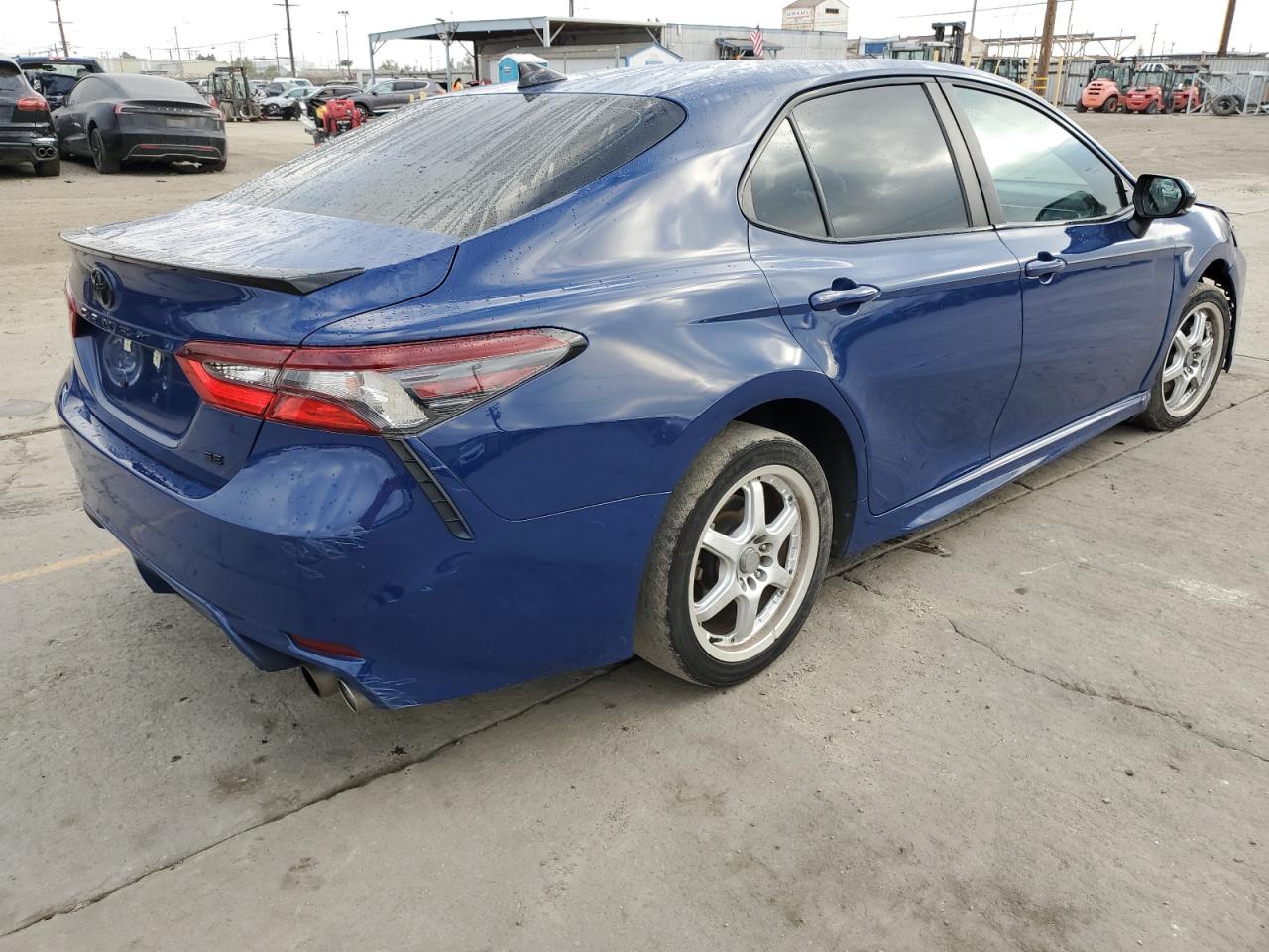 TOYOTA CAMRY SE NIGHT SHADE