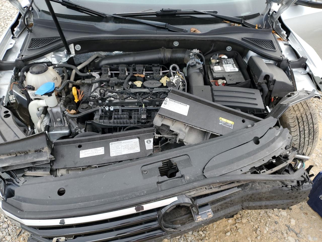 VOLKSWAGEN PASSAT SE R-LINE