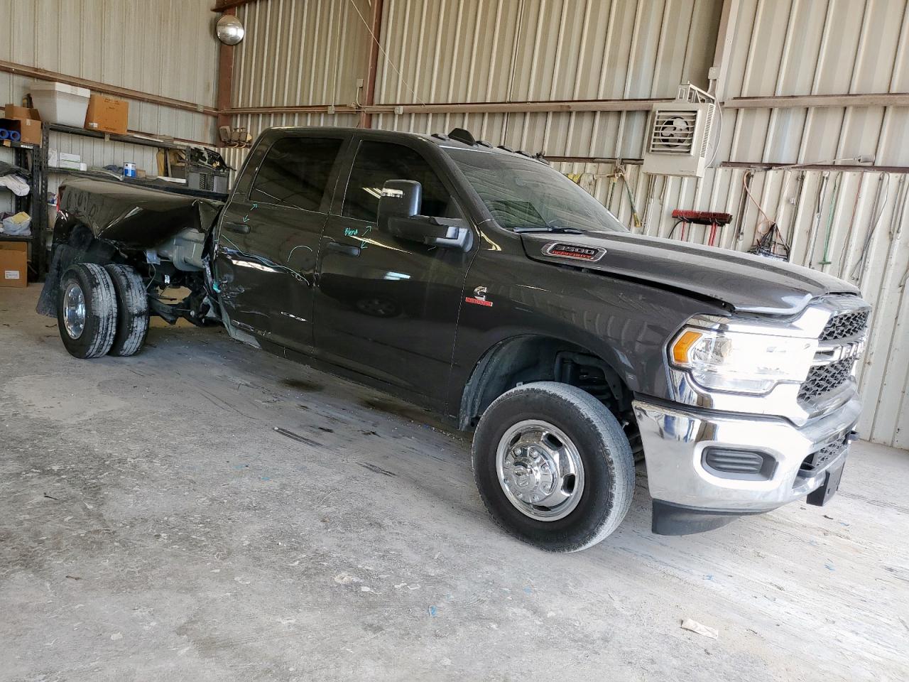 RAM 3500 TRADESMAN