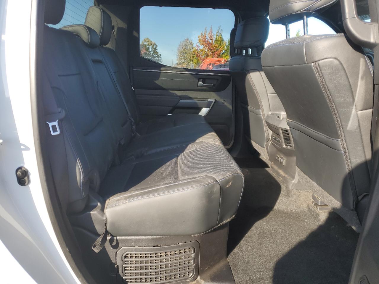 TOYOTA TUNDRA CREWMAX PLATINUM