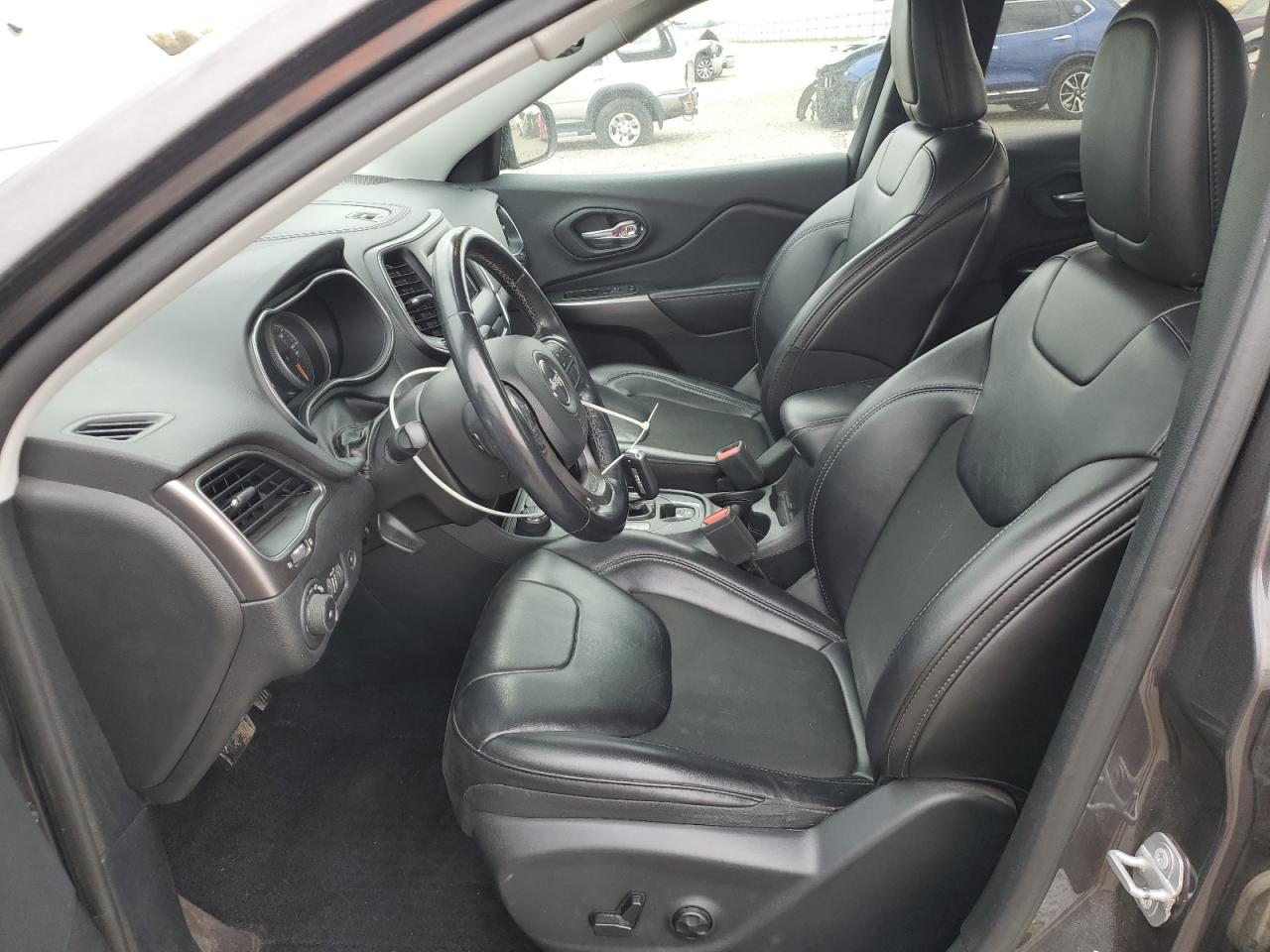 JEEP GRAND CHEROKEE LATITUDE PLUS