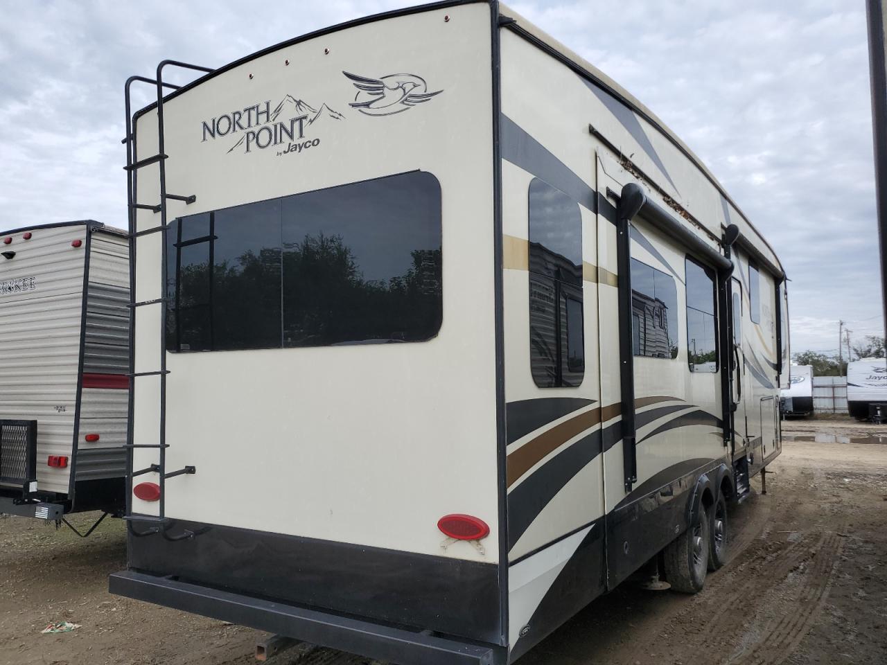 Lot #3281750954 2017 JAYCEE NORTH POIN