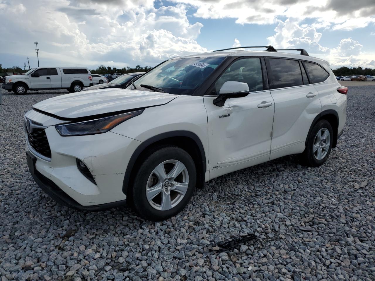TOYOTA HIGHLANDER HYBRID LE