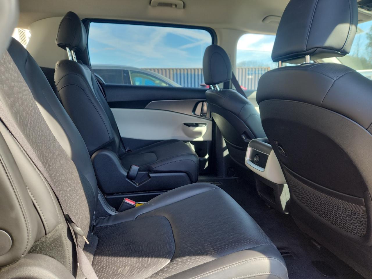KIA CARNIVAL LX