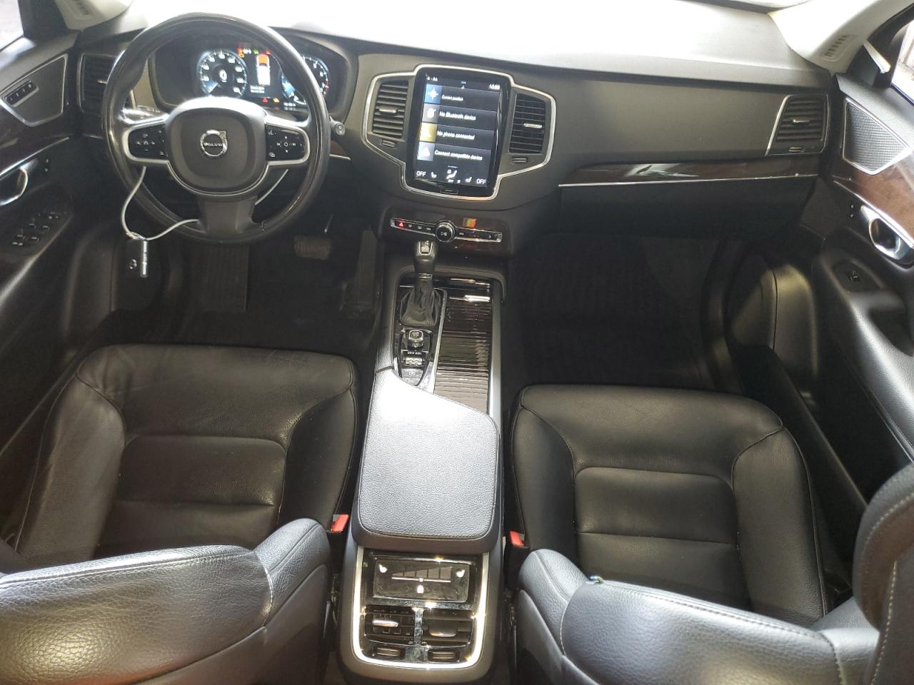 VOLVO XC90 T6 MOMENTUM