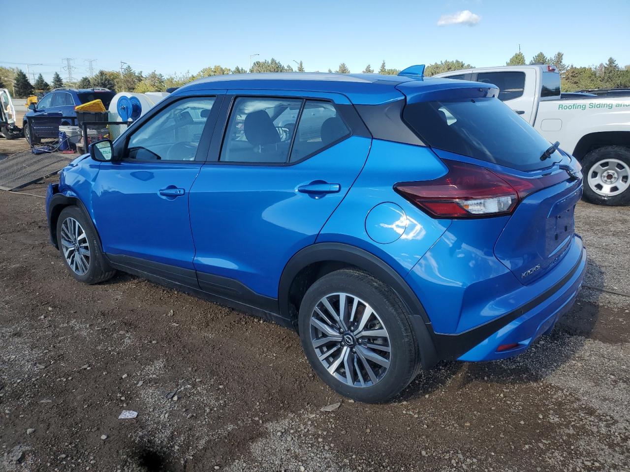 NISSAN KICKS SV